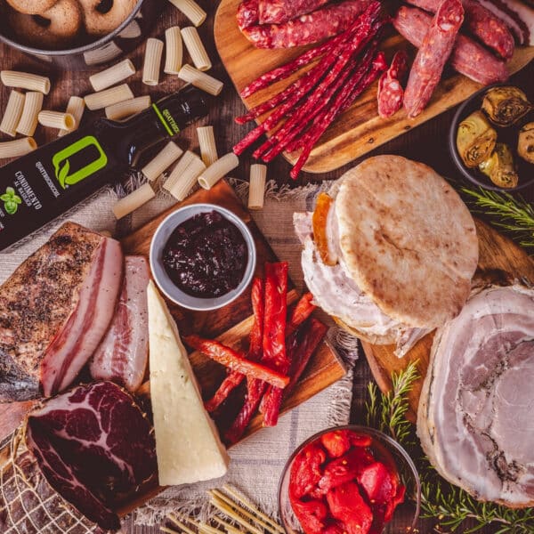 La Grande Degustazione Romana con Porchetta di Ariccia IGP, salumi, Pecorino Romano DOP e prodotti tipici del Lazio | Il Gustonline