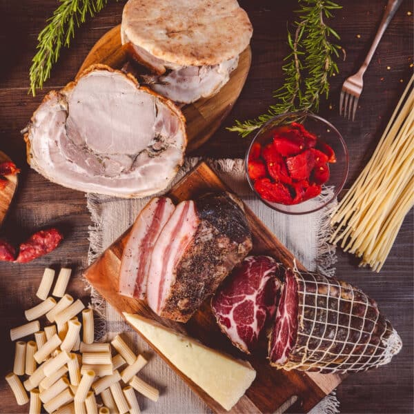 Roma a Tavola, box degustazione romana per 4 persone con Porchetta di Ariccia IGP, salumi, Pucce Romane e ingredienti per i primi romani | Il Gustonline